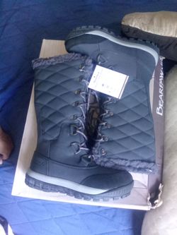 Snow boots
