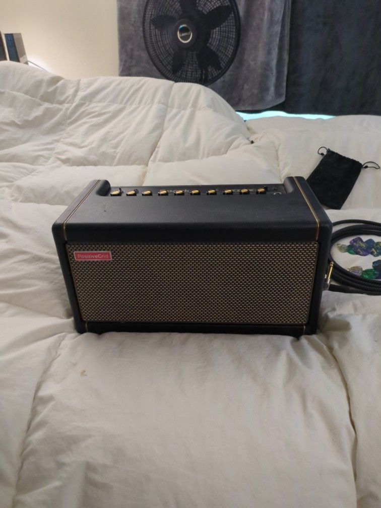 Positive Grid Spark 40-Watt Combo Practice Guitar Amplifier Electric Bass and Acoustic Guitar Amp with Spark Mobile App