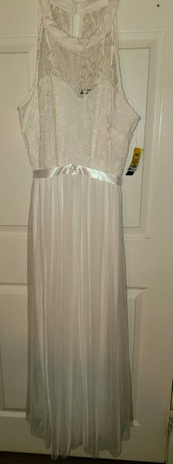 Beautiful White Lace 2x Dress 