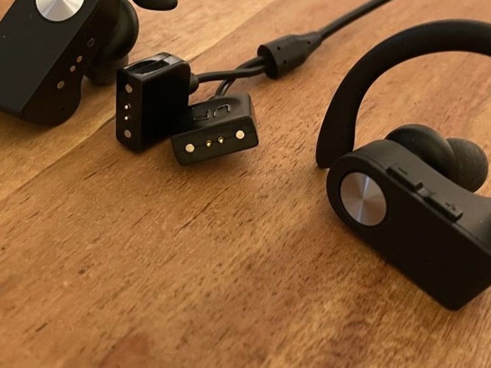 Bluetooth Wireless Ear BUDS rechargeable Battery, Great SOUND, Waterproof