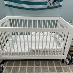 Baby Crib w/ Beautyrest Mattress