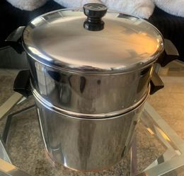 Revere Ware Stainless Steel/Copper Clad Sauce Pot with Steamer/Colander
