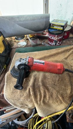 Milwaukee sander – grinder