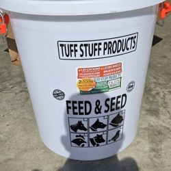 Tuff Stuff Feed and Seed Storage with Locking Lid - 17 Gallon