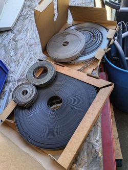 2 de plástico y 3 de metal todas por 30