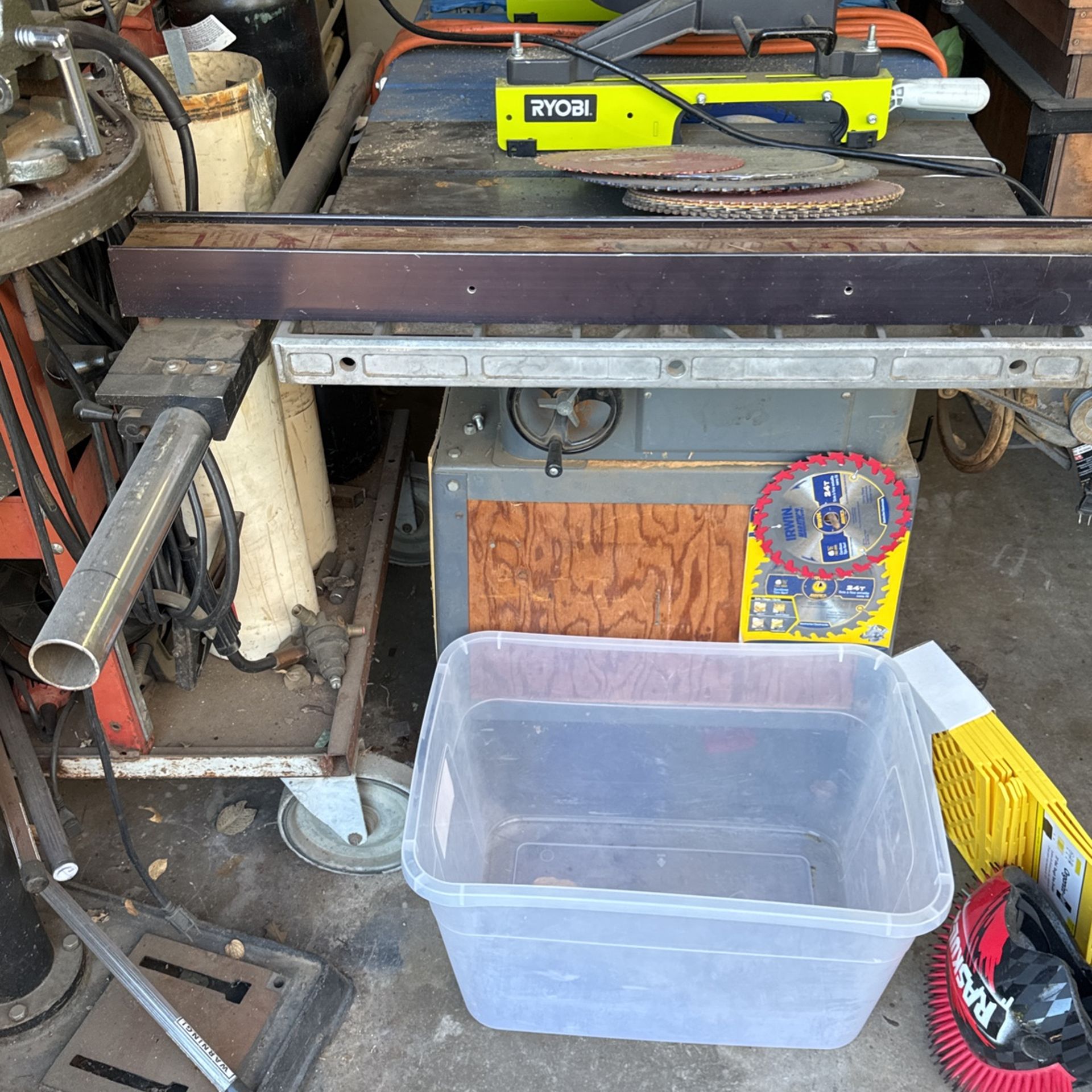 Delta Table Saw