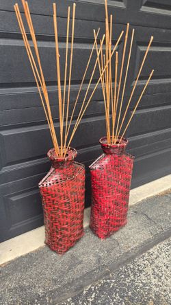 Set of 2 Red Woven Vases with Reeds