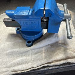 Sears 3 1/2” Swivel Vise