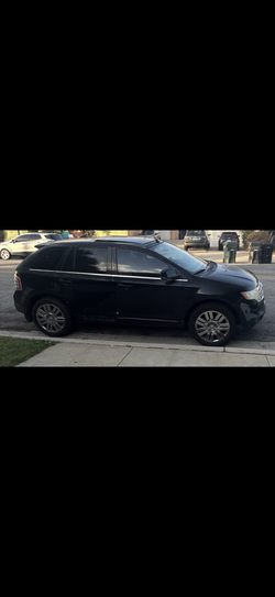 Black Ford Edge