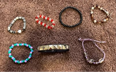 Bracelet lot