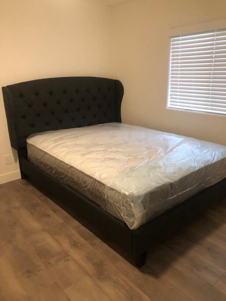 Queen Complete Bed With Bamboo Mattress