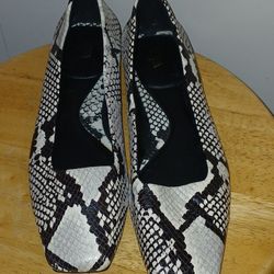 Womens shoes 