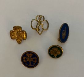 Girl Scout and Brownie Pin Qty 5