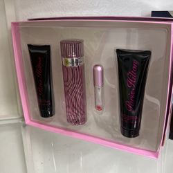 PARIS HILTON PERFUME SET