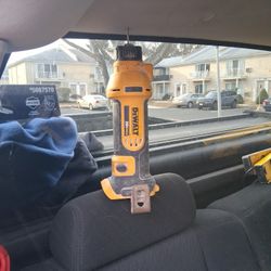 Dewalt Cut Out Tool