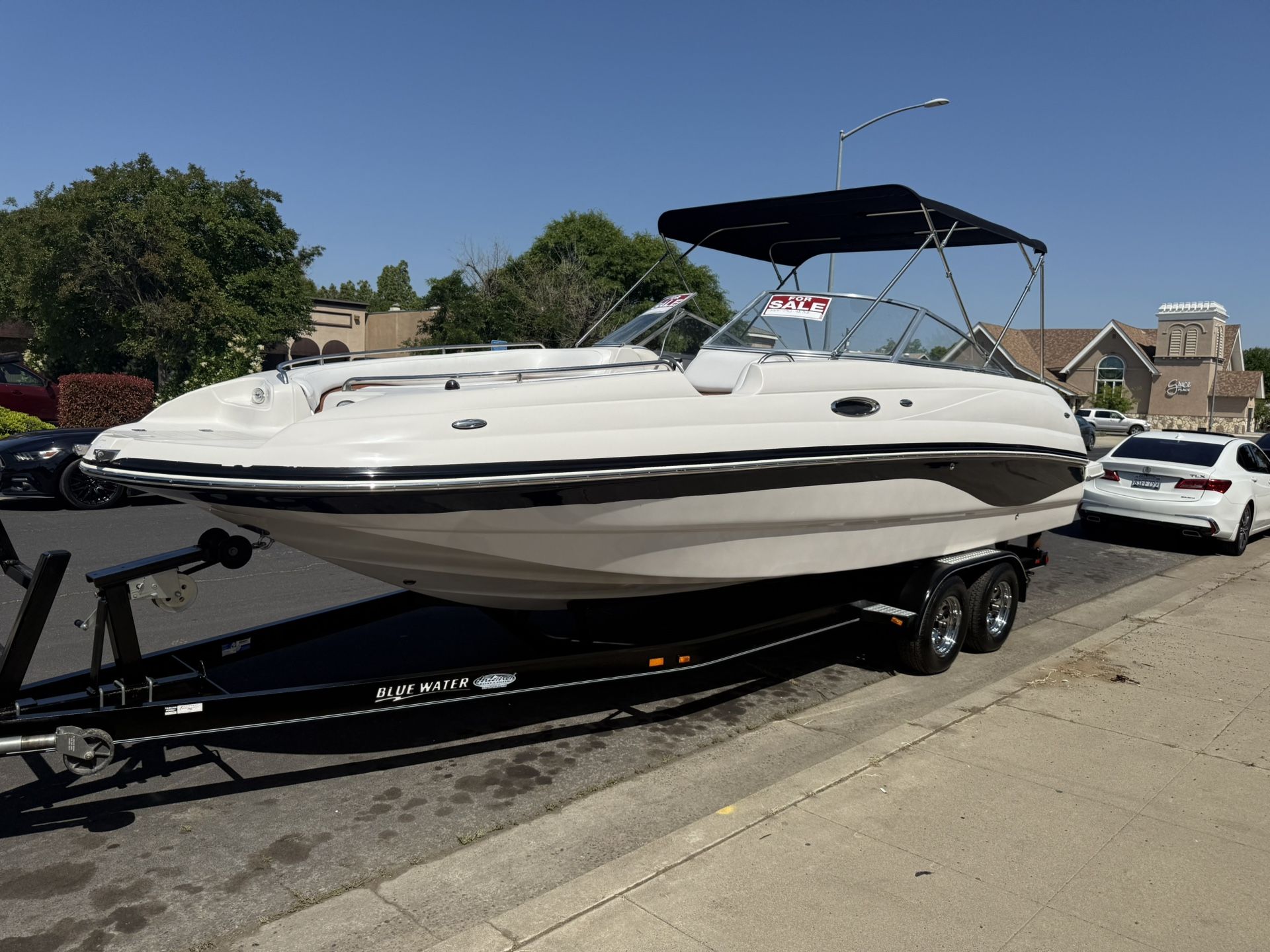 2005 Blue Water Deck Boat 