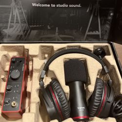 Scarlett Studio Bundle – Mic, Headphones, Interface