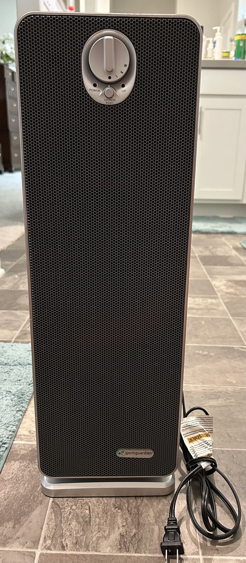 GermGuardian AC4900FL 22-in Air Purifier Tower With HEPA Filter