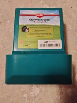 Kaytee Gravity Gravity Bin Feeder