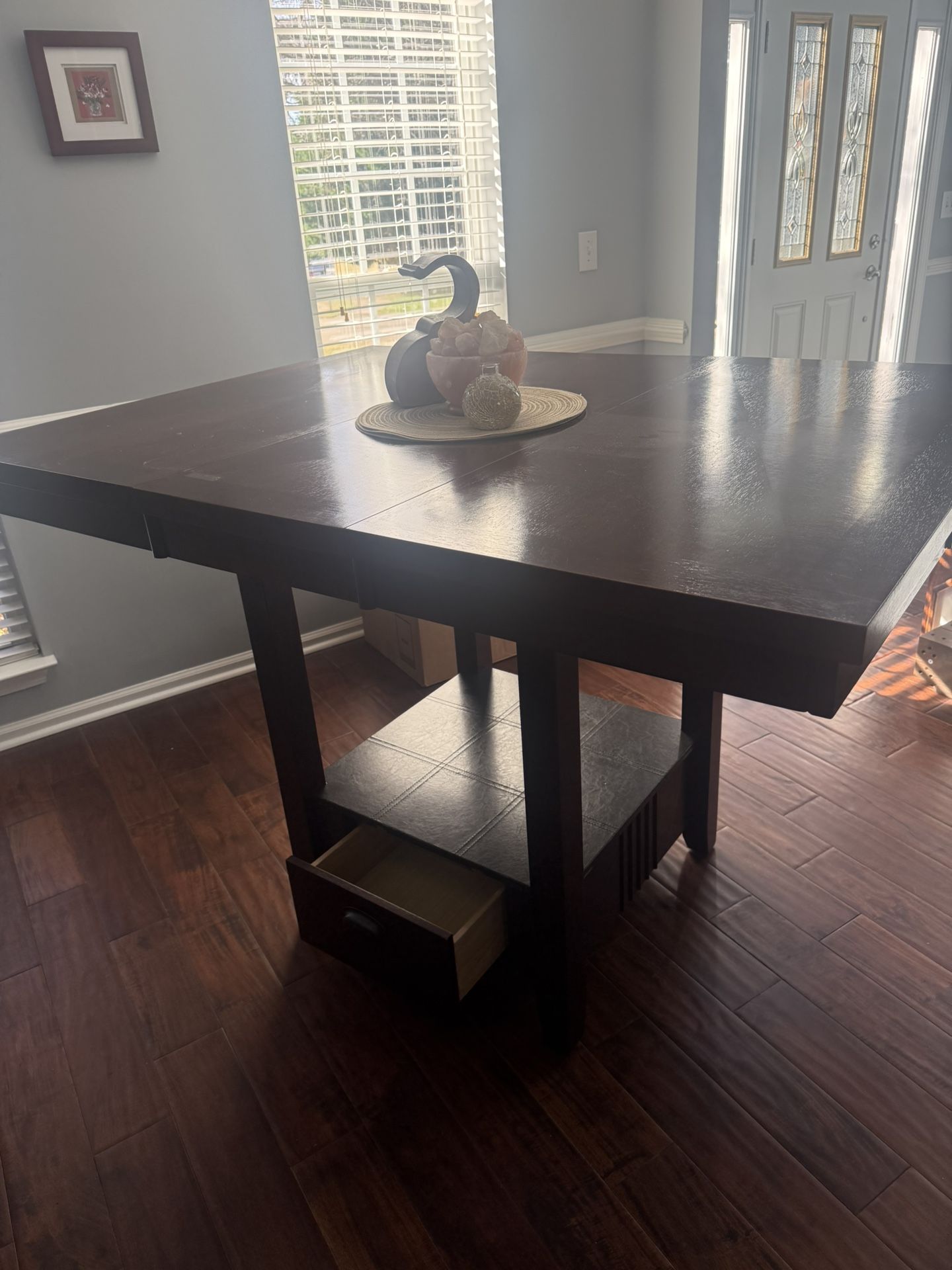 Dining Table With 6 Swivel Chairs