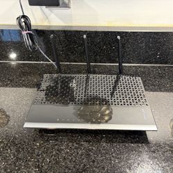 Netgear Nighthawk EX7000 AC1900 Desktop WiFi Range Extender (no stand)