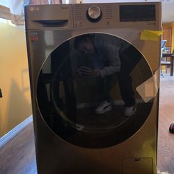 LG Smart Washer/Dryer Combo 