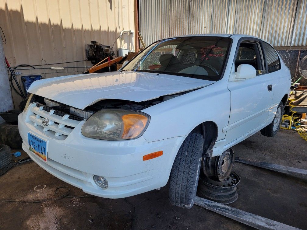 2005 Hyundai Accent PARTS @U-Pull Auto Parts DD3088