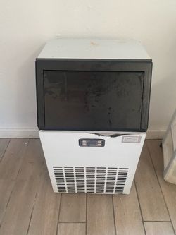 Icemaker