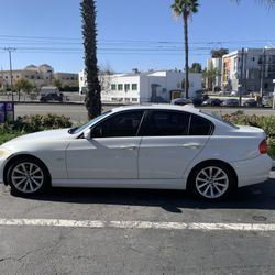 BMW 328i Sport Sedan