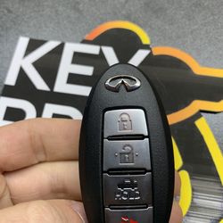 Smart key Infiniti M56