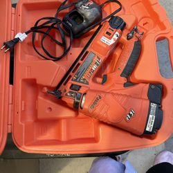 Paslode Cordless Framing Nail Gun Kit – Charger & Case Included