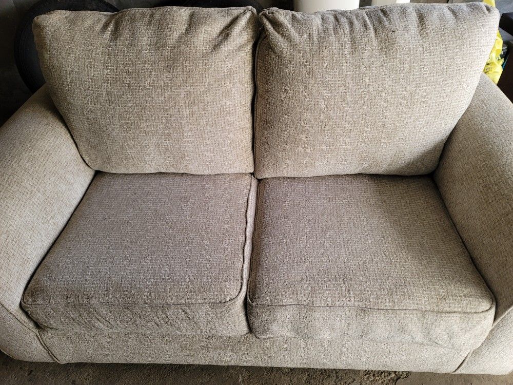 Great Buy Two And Three Seater Sofa Couchs Great Condition 
