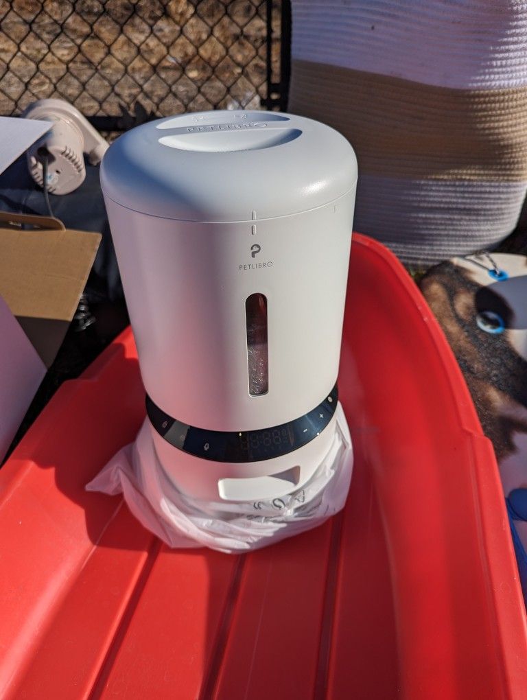 granary automatic pet feeder