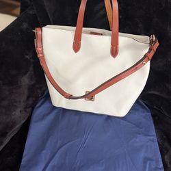 Dooney And Bourke Handbag 