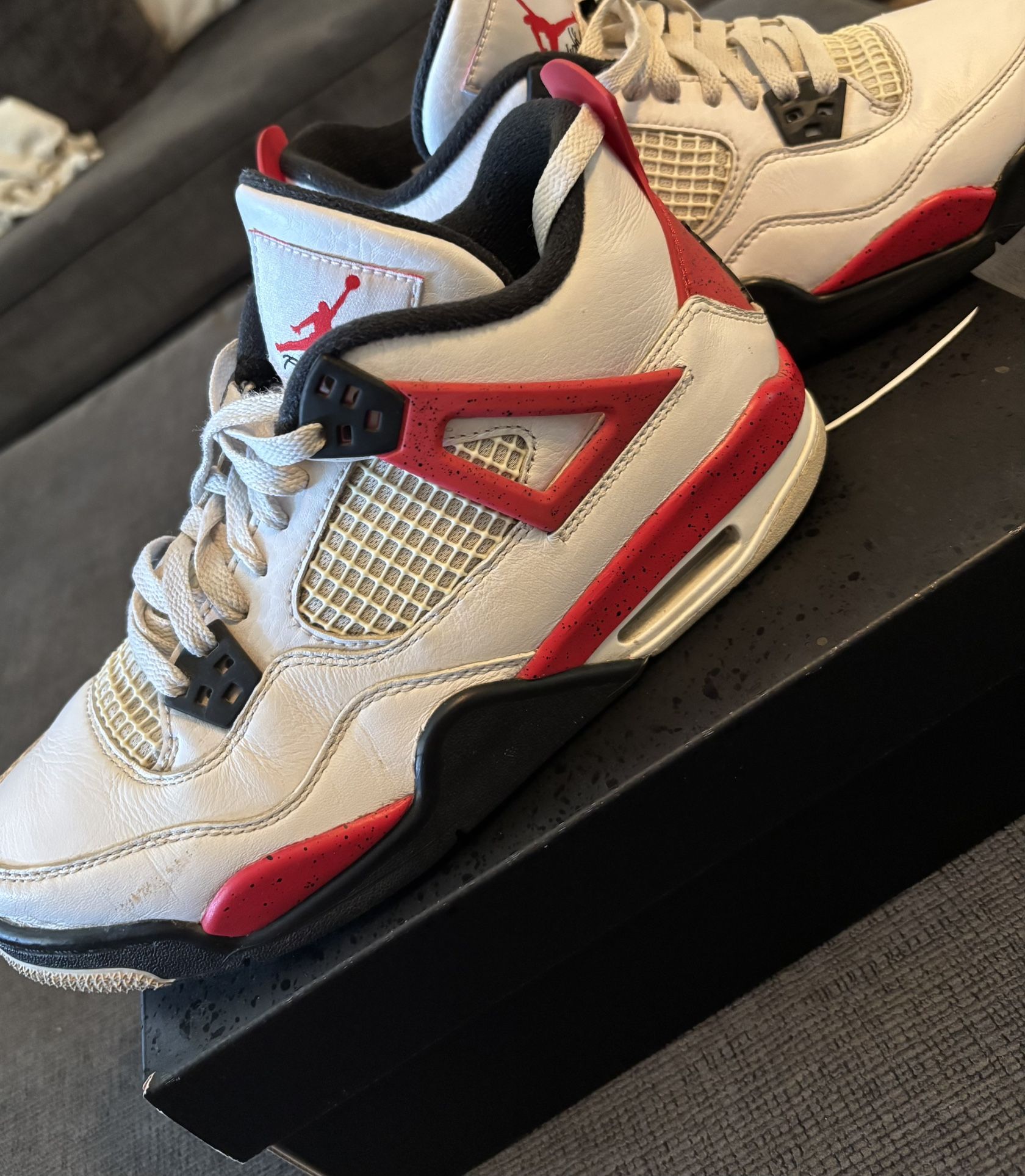 Air Jordan, 4 Retro