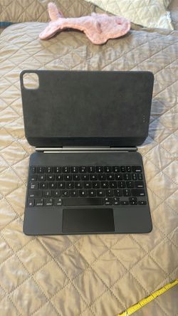 Apple iPad keyboard case
