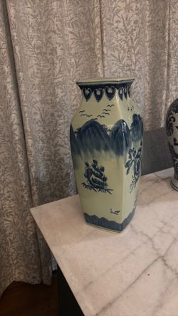 Chinese flower vase