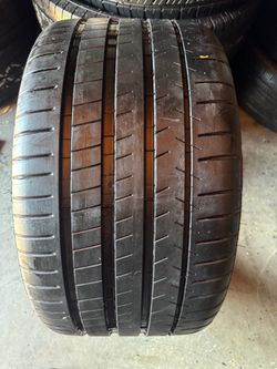295 35 20 Michelin Pilot super sport tire