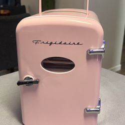 Frigidaire mini pink fridge