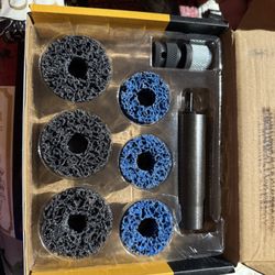 Wheel Hub Resurfacing Kit, Metal Housing, Brake Surface and Stud Cleaner, Includes 6Pcs 1.5" and 2" Brake Disc Cleaning Pads, 1/4 Hex Shank with 1/2" 