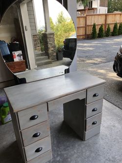 Desk with antique round mirror, chair included