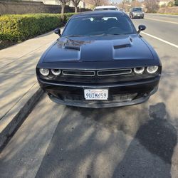 2016 Challenger Sxt 107k Miles