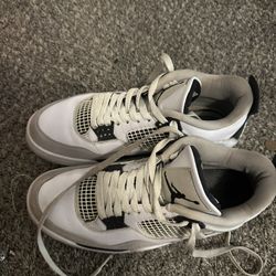 Jordan 4s