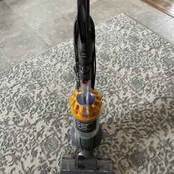 Dyson Vacuum 