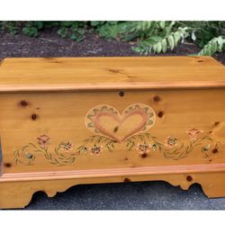 Lane Painted Hope Chest 