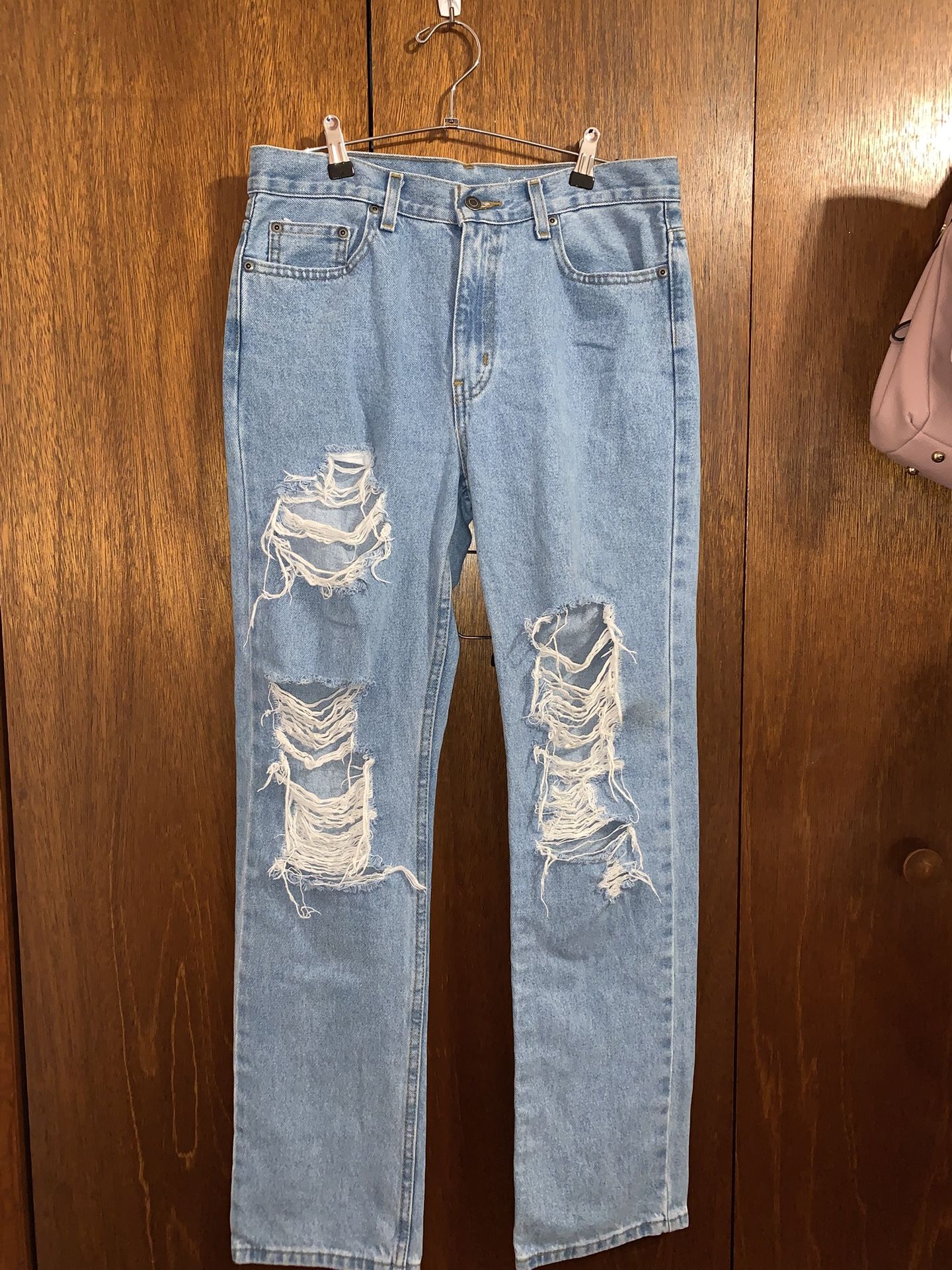 Ripped Light Jeans