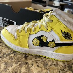 Jordan 1’s Mid ( RARE ) 