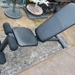 Gym BENCH. Leather. Adjustable 