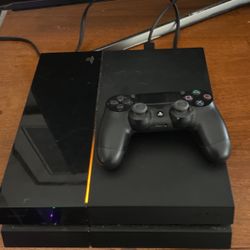 PS4 W/ 1 Controller