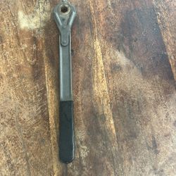 Ratchet Spare Tire Tool Wrench 